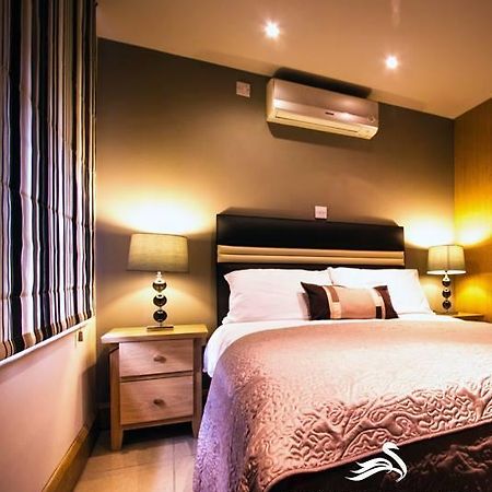 Thameside Hotel Ридинг Экстерьер фото