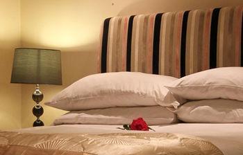 Thameside Hotel Ридинг Экстерьер фото