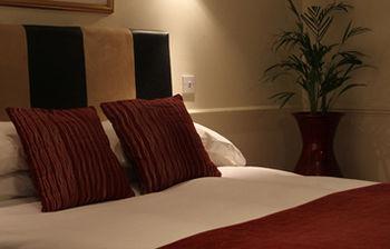 Thameside Hotel Ридинг Экстерьер фото
