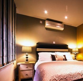 Thameside Hotel Ридинг Экстерьер фото