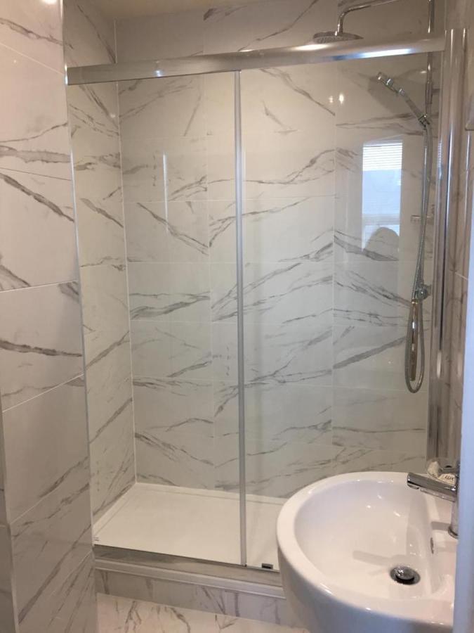 Thameside Hotel Ридинг Экстерьер фото