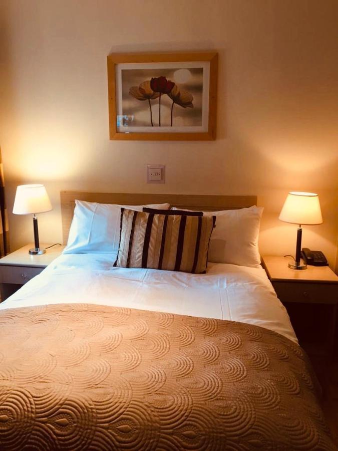 Thameside Hotel Ридинг Экстерьер фото