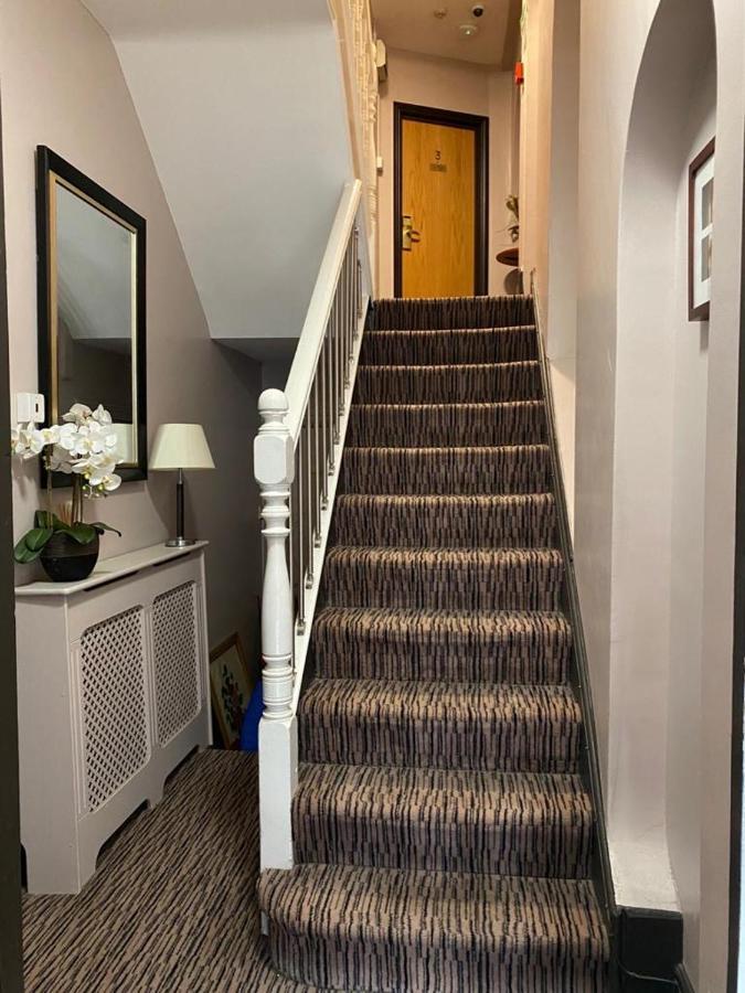 Thameside Hotel Ридинг Экстерьер фото